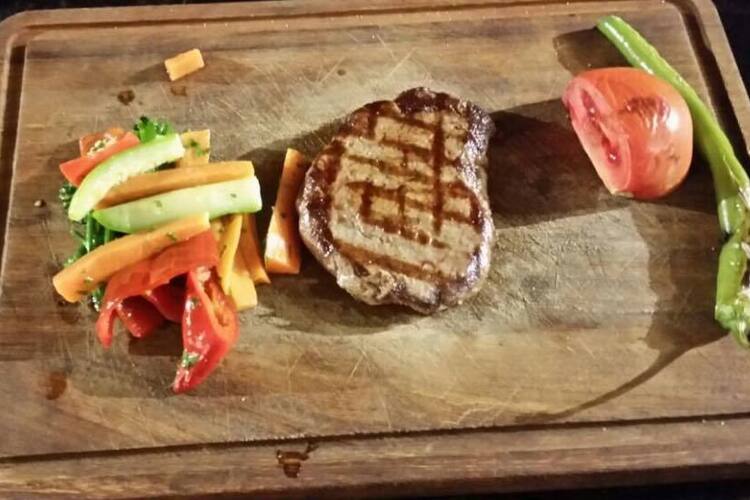 Etci Husam Meyhane Ocakbasi Bayrakli Izmir